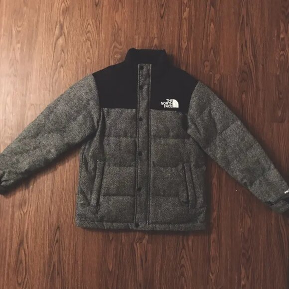 The North Face 550 Puffer Jacket - Black - Small (Good Condition) - Picture 1 of 2